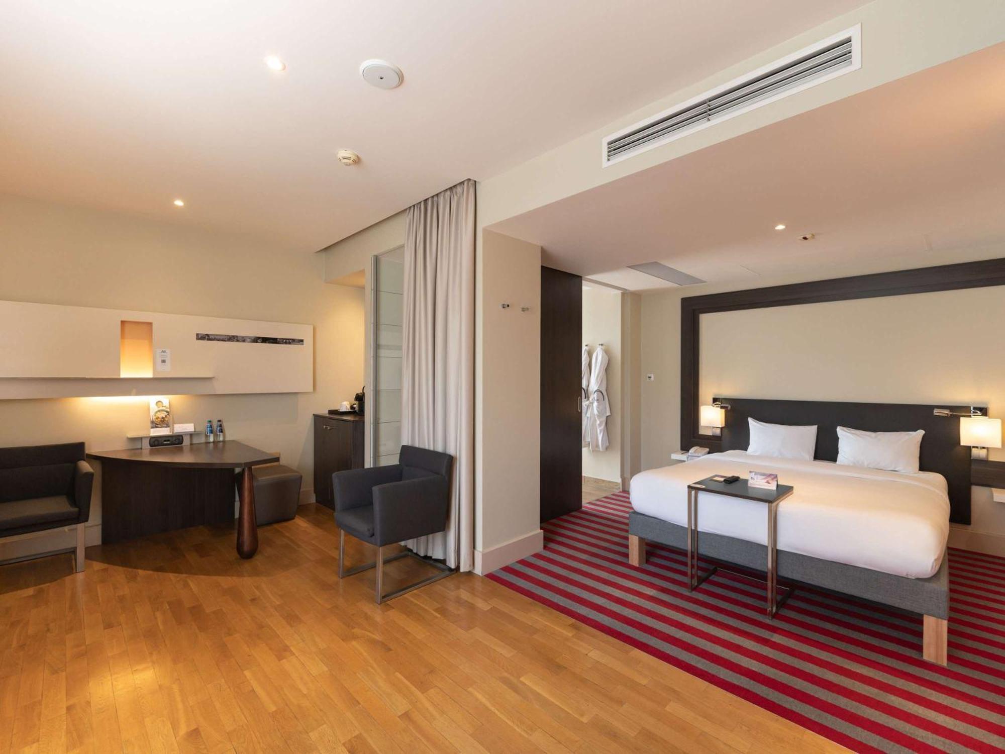 Mercure Warszawa Grand Esterno foto