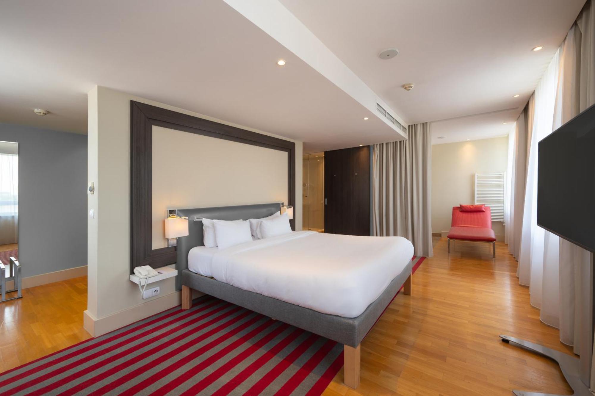 Mercure Warszawa Grand Esterno foto